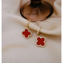 Clover Ring Earrings Stud 2023 Designer Four-leaf Earring for Women Senior Classic Small Fragrant Wind Earrings New Clover Ear Ring Gold Light Flash Mens 1675