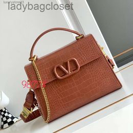 Chain Little Vbuckle Valenteno Shoulder Bag Vlogo Lady Miniloco Cowhide Handheld Classic Bags Leather 2024 One New Womens Straddle Fashion Metal Purse Pattern 58JW