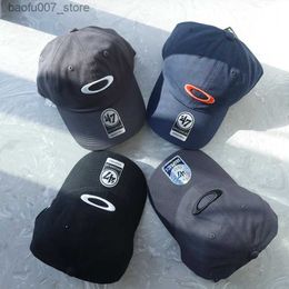 Ball Caps New and trendy brand embroidered duckbill cap baseball cap sunshade hat mens and womens curved brim hatQ240403