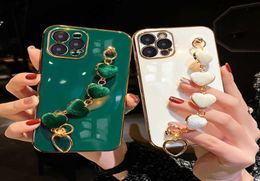 Luxury Plating Love Heart Metal Bracelet Phone Case For iPhone 13 Pro Max 12 11 Mini XR XS X 7 8 Plus SE Chain Shockproof Cover1549926