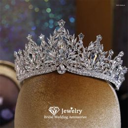 Hair Clips Trendy Tiaras For Women Wedding Accessories Bridal Hairwear Engagement Headpiece Leaf Shape Crystal Coronets Crown YQ223