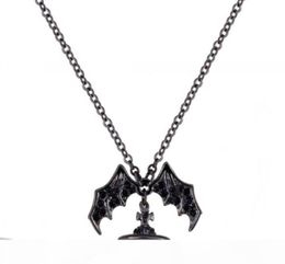 Queen Mother Demon Evil Titanium Black Wings Diamond Saturn Necklace Super Cool Punk Bat5341650