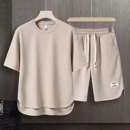 Mens Korean Fashion Two Piece Set Summer Short Sleeved Tshirt And Shorts Loose Sets Men Designer Clothes Tracksuits 240329