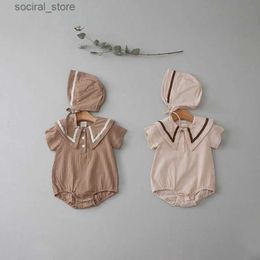 Rompers 6592B Korean Baby Clothes 2023 Summer Simple Fashion Thin Cotton Lapel Boys One Piece Clothes Casual Climbing Clothes L240402