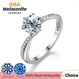 Cluster Rings GRA Luxury 1ct D Colour Twisted Arm Classic 6 Prong Shiny Moissanite Diamond For Women 925 Sterling Silver Fine Jewellery