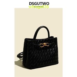 Leather Tote BottegvVenet Andiamo Bags Dsgutwo Advanced Weaving Handbag Metal Rope Buckle Tote Bag Single Shoulder Crossbody Bag Retro Wome have logo HBQY1Z