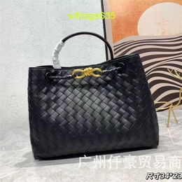 Leather Tote BottegVeneta Andiamo Bags Wholesale of 2024 New Genuine Leather Womens Bags by Manufacturers Handwoven European and American F have logo HB08HA