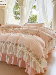 Bedding Sets Ins Pink Confirtable Soft Cotton French Wedding Set Flowers Lace Embroidery Ruffles Duvet Cover Bed Sheet Pillowcase