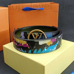 Belts designer Belt Designer Luxury Pattern Graffiti style Four Colour Circular Button Material Leather Men Women Fashion Versatile Style Optional Gift Box 6VLL