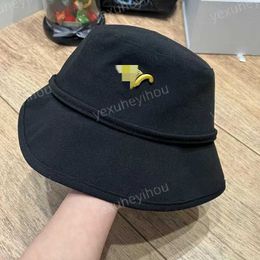 summer New Top quality Designer men women Celins s fisherman hat sunscreen hat baseball cap snapbacks outdoor fishing dress colour cloth hat a9