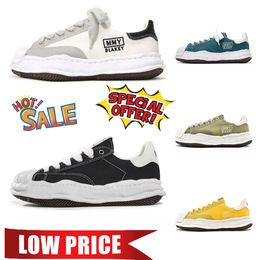 2024 Designer New Lace Up fashion Casual Shoes Outdoor men's and women casual comfort sneakers black white Wear-resistant sports shoes