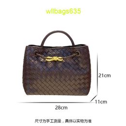 Leather Tote BottegvVenet Andiamo Bags French Commuter Cowhide Knitted Bag with Small Design Metal Rope Buckle Leather Tote Bag Bowknot Hand have logo HBLXON