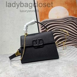 Chain Little Vbuckle Valenteno Shoulder Bag Vlogo Lady Miniloco Cowhide Handheld Classic Bags Leather 2024 One New Womens Straddle Fashion Metal Purse Shoulde PGYR