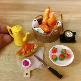 Kitchens Play Food 1/6 Scale Dollhouse Miniature Bread Baguette Mini Croissant Coffee Pretend Food for Doll House Kitchen Play Toys Accessories 2443