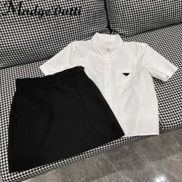 Two Piece Dress designer Designer Triangle Pocket White Short Sleeve Cotton Shirt Or Single Breasted A-Line Skirt Set Women 04S8 91WC