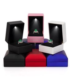 OEM Pendant Case Display Led Lighted Jewellery Gift Box For Ring Earring Necklace velvet cloth Wedding Engagement Jewelry Organize5106554