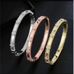 Bracciale fiore di fiore di alta qualità femminile versione stretta con caleidoscopio bracciale zircone classico gioielli di moda di moda accessori a mano