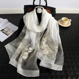 Scarves 2024 Luxury Silk Embroidery Flowers Shawl Scarf For Women Design Hijab Wraps Lady Female Headkerchief Fouloud Echarpe