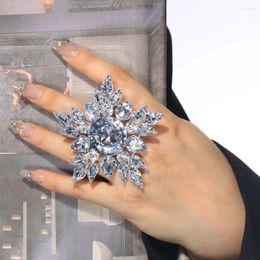 Wedding Rings 2024 Snowflake Exaggerate Finger Ring Hand Accessories Elegant Women Round Rhinestone Open Jewelry Bridal Gift