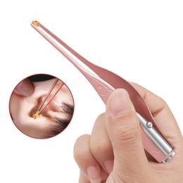 Limpador de orelha lanterna LED Earpick Remoção de cera Tweezer crianças luminosas Removedor de pinça de aço inoxidável