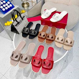 Women Sandals Fashion Luxury Beach Slippers Real Leather Flats Sandals Summer Shoes Loafers Gear Bottoms Slippers with Dust Bag 35-43