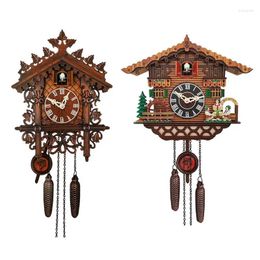 Wall Clocks European Style Cuckoo Clock Every Hour Traditional Black Forest Antique Chalet Creative Decor Living Room