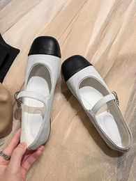 Casual Shoes UVRCOS Black White Mixed Colors Flat Women Round Toe Ankle Strap Mary Janes Retro Girls Dress