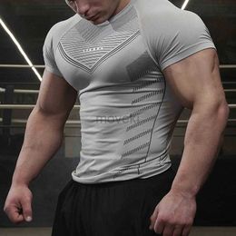 Men's T-Shirts New Men Gym T-shirt High elasticity bodybuilding fitness quick dry short sleeve men's sports Casual tops trend running T-shirts 240405