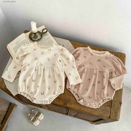 Rompers 2024 Spring New Baby Girl Long Sleeve Bodysuit Waffle Newborn Toddler Floral Print Lace Jumpsuit Infant Casual Clothes 0-24M L240402