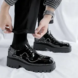 Casual Shoes 2024 Black Brogue Men Classic Platform Oxford Dress Retro Patent Leather Footwear Low-Ankle Party