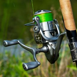 Reels Double Grip Fishing Reel 1500 2500 Saltwater and Freshwater Spinning Reel for Pesca Carp Fishing With Balance Holder Silver