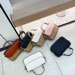 Designer Small Flap Tote Bag Luxury Handbags Shoulder Bag Summer Womens Fashion Bags Purse Handle Bag Mobile Phone Bag Chain Crossbody Bag Totes LY