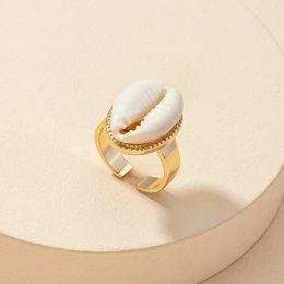 Wholesale Seashell Jewellery New Statement Accessories Gold Colour Ocean Sea Style Cowrie Conch Puka Shell Ring for Women 2023