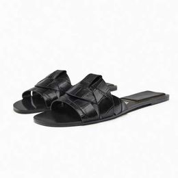 Slippers Summer slider womens flat luxury outdoor beach flip womens sandals trend brand design slider womens shoes 20234 new J240402