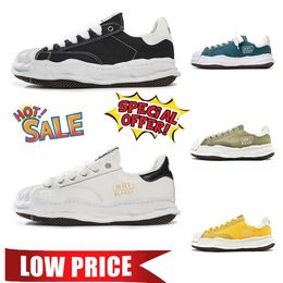 2024 New Lace Up fashion Casual Shoes Outdoor men's and women casual comfort sneakers black white Wear-resistant sports shoes box size 36-45
