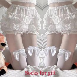 Women's Panties Japanese Women Lace Ruffled Lolita Short Pants Black White Pleated Cute Pumpkin Bowknot Pajama Shorts Bloomers Socks Set