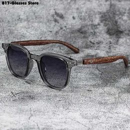 Sunglasses Mens womens fashionable retro wood grain sunglasses Polarised UV protection bicycles outdoor photographyL240403