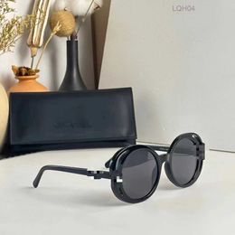 Designer Luxury Sunglasses Small Fragrant Elegant and Timeless. the Quality of the Board Is Good 6as0