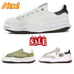 Designer New Lace Up fashion Casual Shoes Outdoor men's and women casual shoes black white Wear-resistant sports shoes