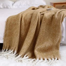 Blankets European And American Knitted Sofa Air Conditioning Blanket Cover With Tassels Travel Leisure Plush