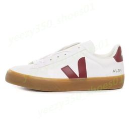 Summer Hot small white shoes French Couple Low Top Flat Shoes Women with Breathable V Shoes Men Casual Sneakers with Embroidered designer casual shoes Y43