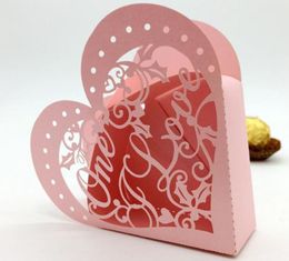 2018 New Hollow Love Heart Wedding Favor Holders Candy Boxes Chocolate Bags with Ribbon Baby Shower Party Gifts Boxes1616215