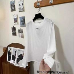 Designerin Nanyou Damen tragen richtige Ausgabe M Familie 2024SS Springsummer Neues Dünn -Label Jacquard Letter Strick -Hemd IMty