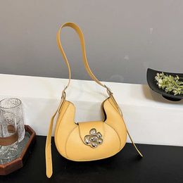 Women s Bag 2024 Spring Summer New Solid Color Pu Spliced u Shaped Underarm Flower Buckle Style Shoulder 240403