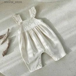 Rompers 2023 New Baby Girl Flower Embroidery Romper Summer Infant Sleeveless Jumpsuit Girls Fly Sleeve Overalls Baby Clothes 0-24M L240402