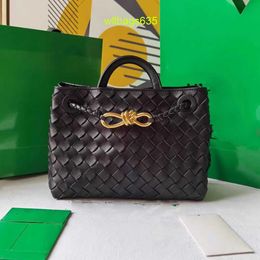 Leather Tote BottegvVenet Andiamo Bags Manufacturers Direct Sales of New Leather Woven Crossbody Bag Versatile 8line Buckle Tote Bag Versat have logo HBINBA