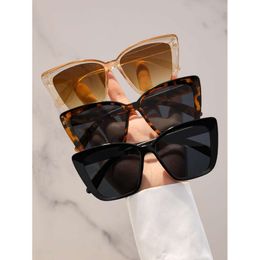 3pcs Retro Cat Eye Plastic Frame Sunglasses Set for Coastal Decoration and Fashionable Travel