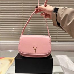 Fashion Designer Hand Purse Mens Wallet Bag 240315 Envelope Large Chic Armpit Square Shoulder Messenger Handbags Womens Saddle Leather Smck