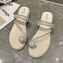 Slippers Pearl flower toe clip slider for women with flat feet metal chain around gladiator sandals for women with crystal strap glittering flap 2024 J240402