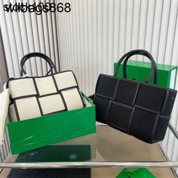 Handbag Bottegvenetass Candy Arco Fashion Weave Designer Shopper Genuine Leather Travel Bag Womens Handbag Tote Quality Satchel Bags